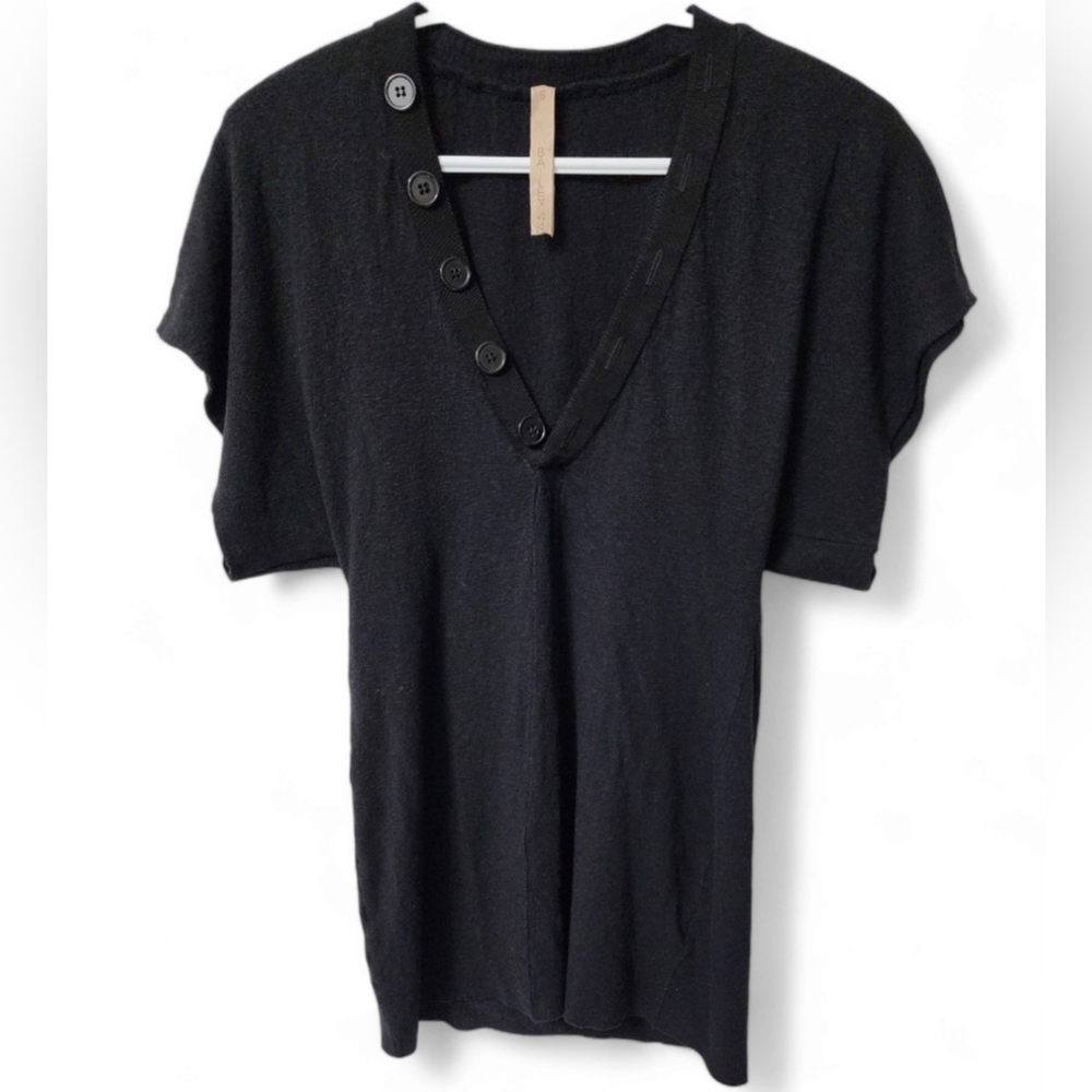 Bailey 44 v neck button accent knit top